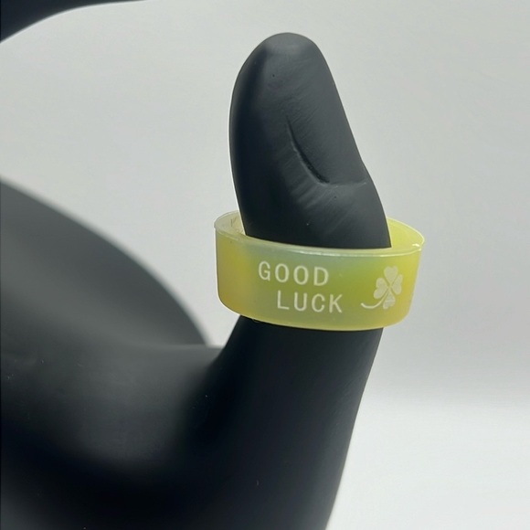 Silicone Good Luck 🍀 Ring Yellow Stretch Band - Picture 1 of 5